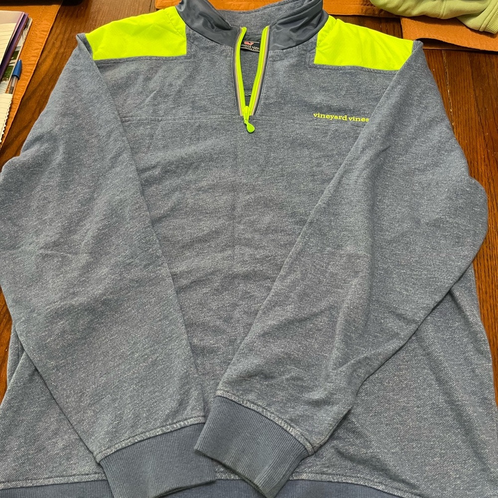 Never worn men’s Vineyard Vines blue and neon green shep shirt sz L
